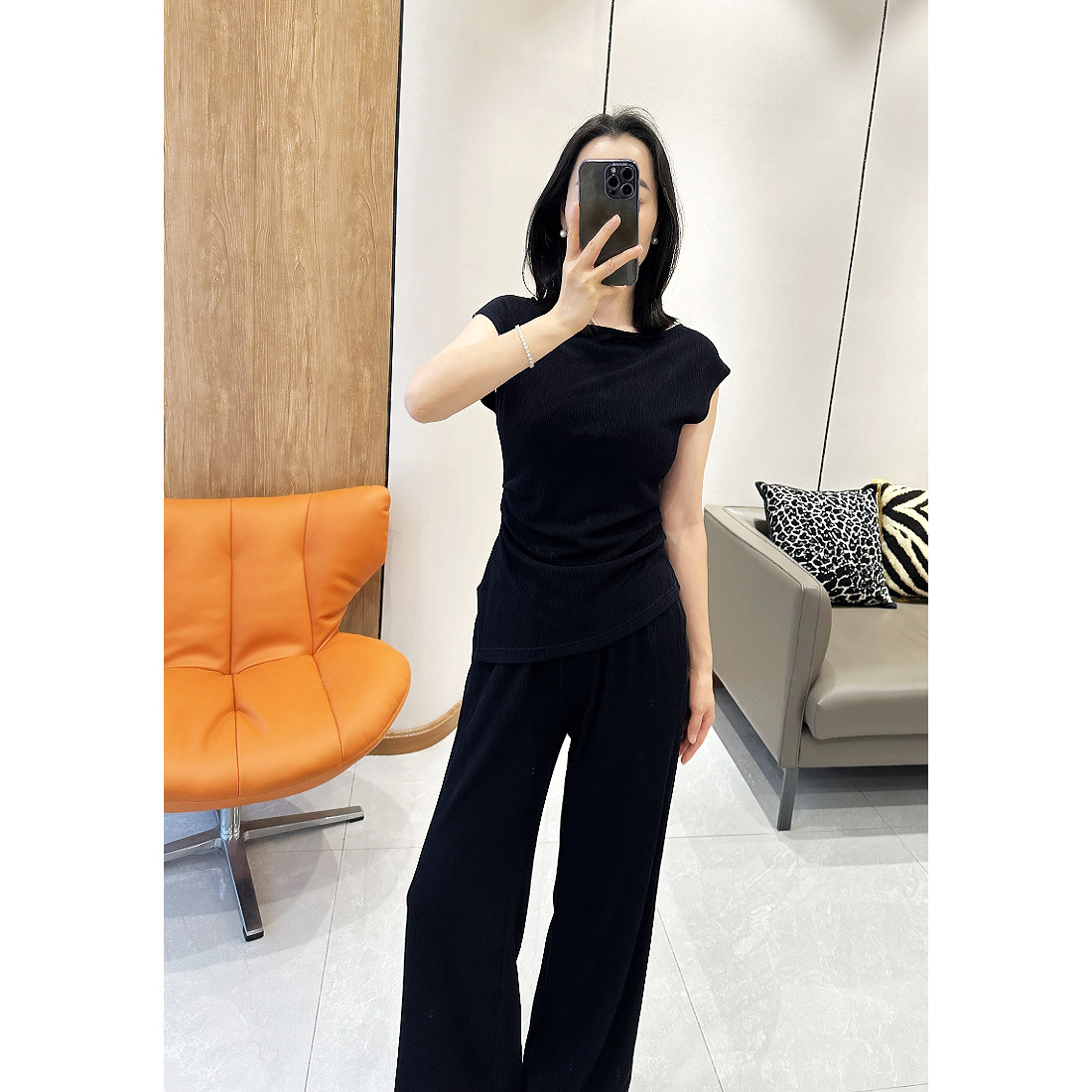 C4523时尚巴黎的老店 大爱！肌理感醋酸套装 不规则收腰上衣+长裤 - 图3