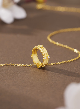 时尚四叶草指环项链女s925纯银镀黄金色新款轻奢设计感女颈饰锁骨