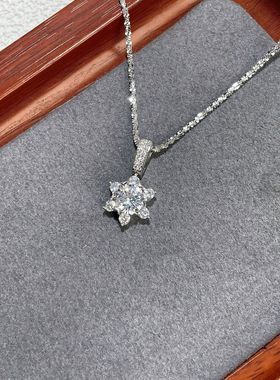s925纯银首饰新款冬季元素雪花吊坠项链精致镶钻闪耀镶锆石高级感
