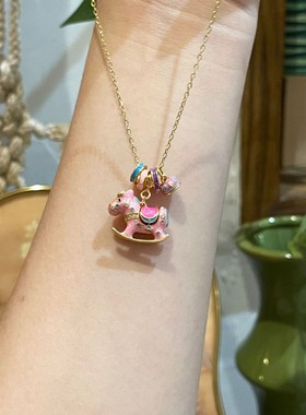 s925纯银镀黄金色新款珐琅摇摇木马吊坠项链卡通彩色童趣时尚挂坠