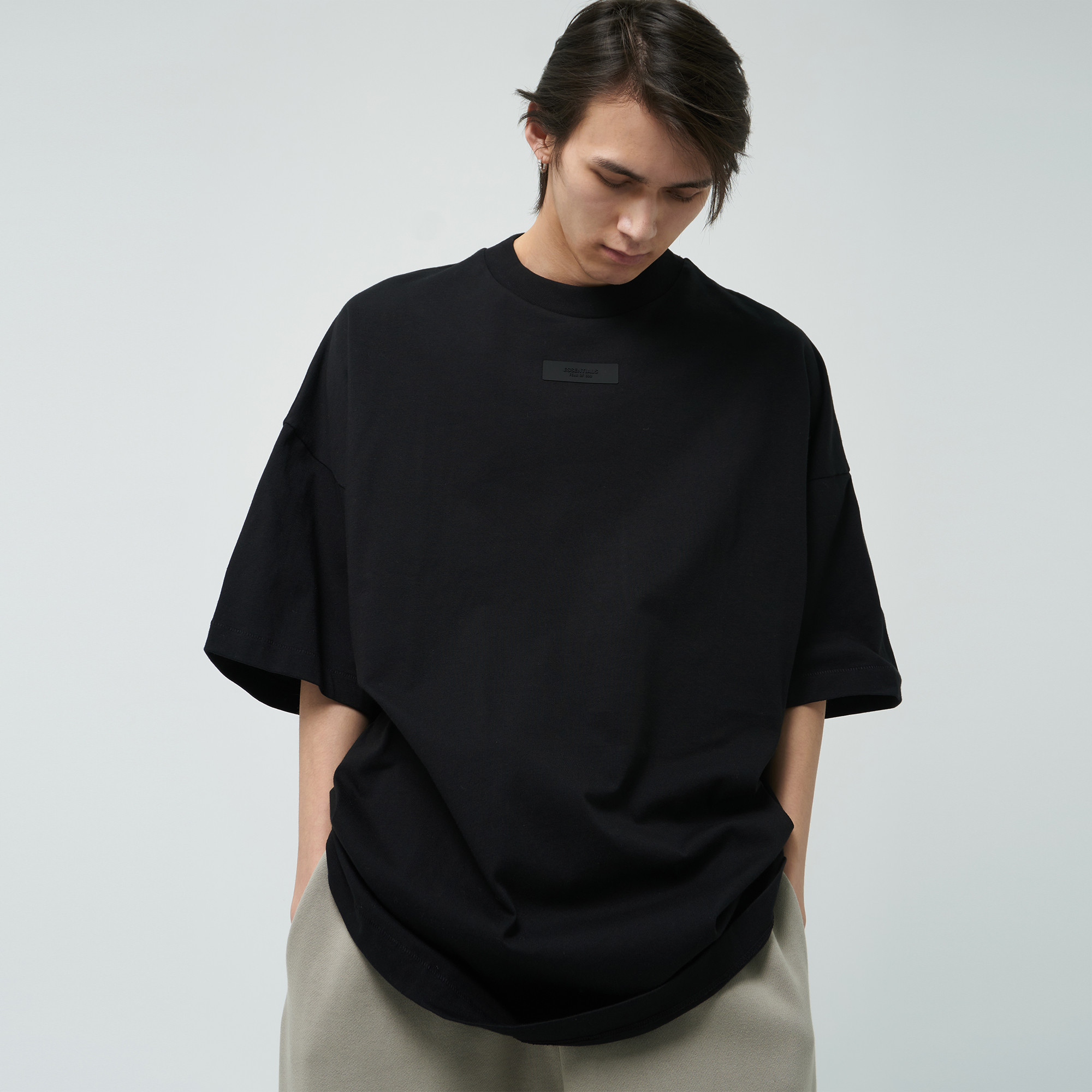 Fear Of God Essentials 24SS Drop2 多色LOGO胶标宽松短袖T恤 - 图0