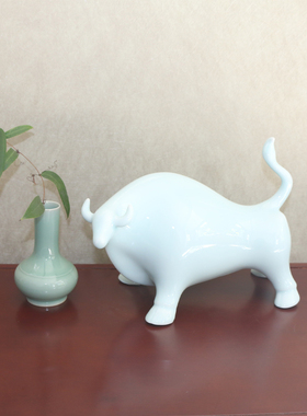 龙泉青瓷酒柜饰品自带高端生肖牛