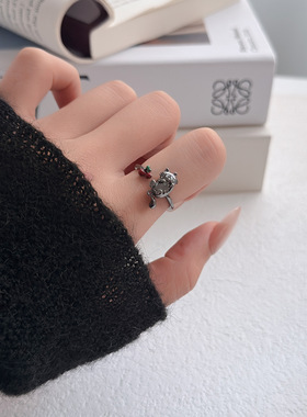 枪黑色樱桃小猫咪通勤可调节开口指环戒指女小众高级轻奢食指戒