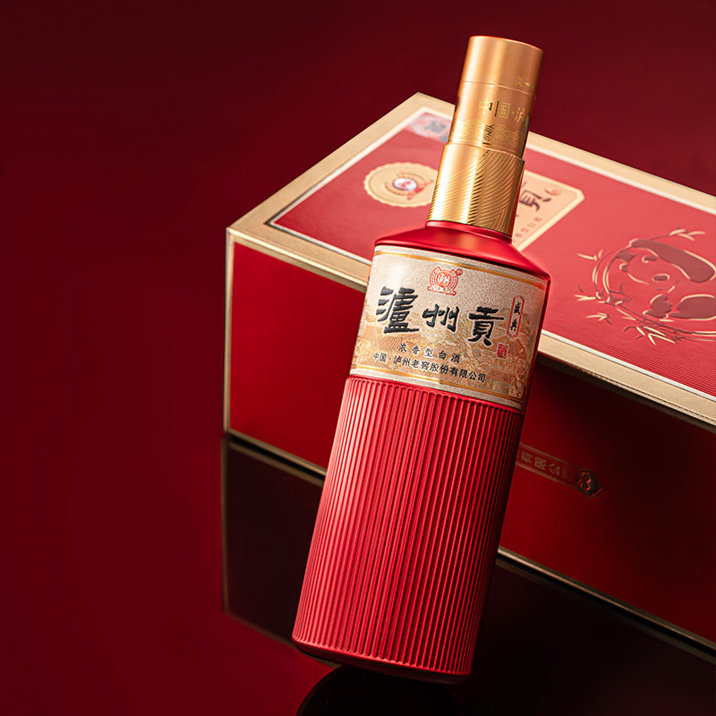 泸州老窖泸州贡酒盛典52度浓香型纯粮白酒宴请送礼500ml*1 泸州老窖泸州贡酒盛典52度浓香型纯粮白酒宴请送礼500ml*1