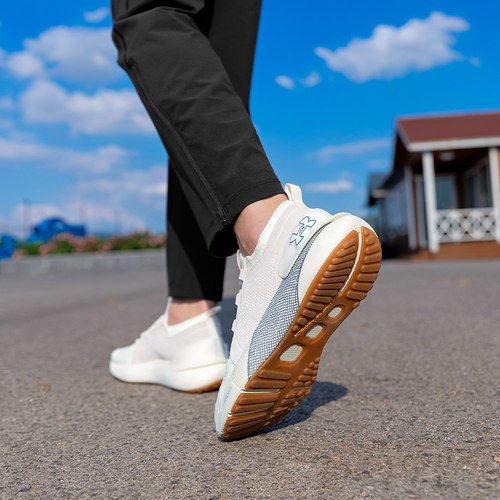 UA安德玛男鞋新款HOVR运动鞋训练鞋舒适休闲鞋轻便透气缓震跑步鞋 - 图3