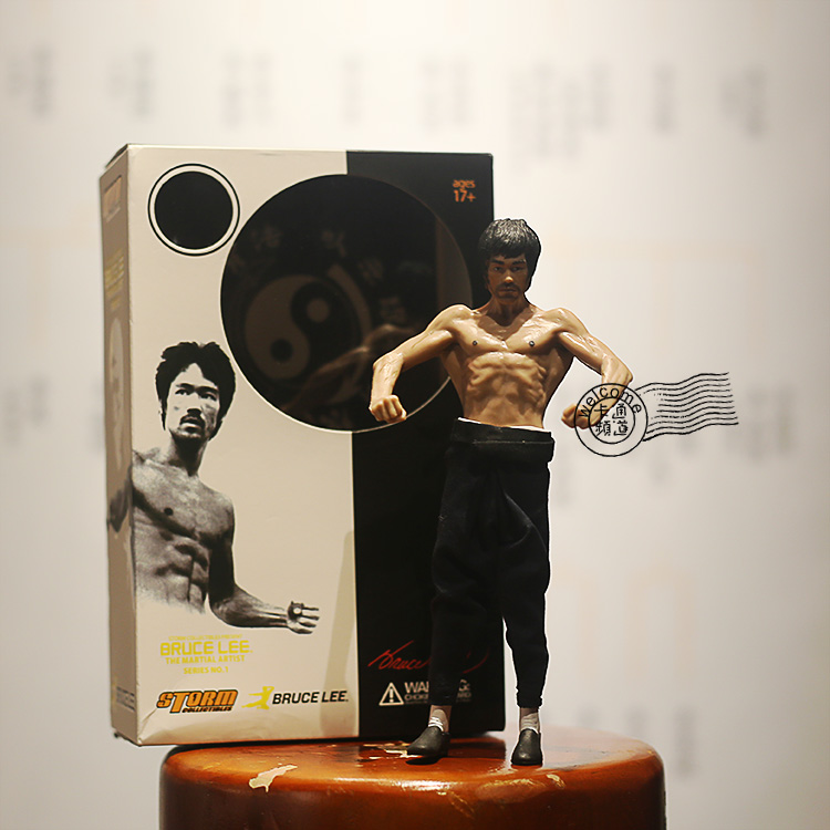 李小龙 猛龙过江Bruce lee 造型 80周年 模型 手办 摆件礼物 盒装 - 图0