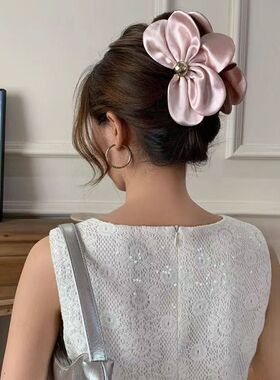 花朵发抓缎面光泽立体花瓣发夹