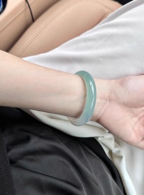 AAA级天然玛瑙半山半水玉髓手镯冰种渐变色正圈油青色翡翠平替