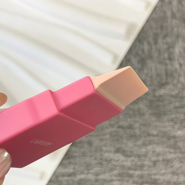 No lint foundation brush! Easily get clear and smooth application