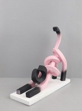 欧式轻奢抽象扭曲线条猫咪趣味树脂摆件儿童房客厅玄关家居装饰品