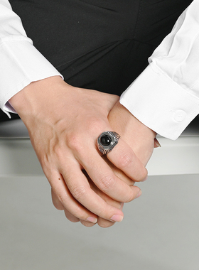 经典潮男复古潮流钛钢镶黑石戒指