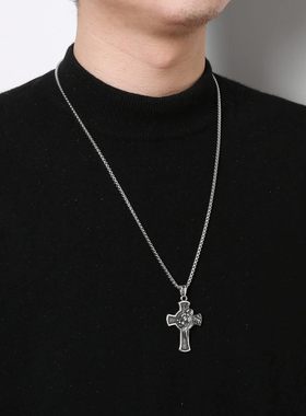 男钛钢复古狮子王头像十字架项链