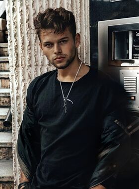 嘻哈潮男女钛钢骷髅镰刀死神项链