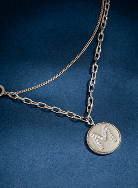 字母项链女轻奢小众潮秋冬设计感