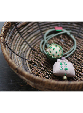 手绣喜字福袋项链盘扣铃铛挂件