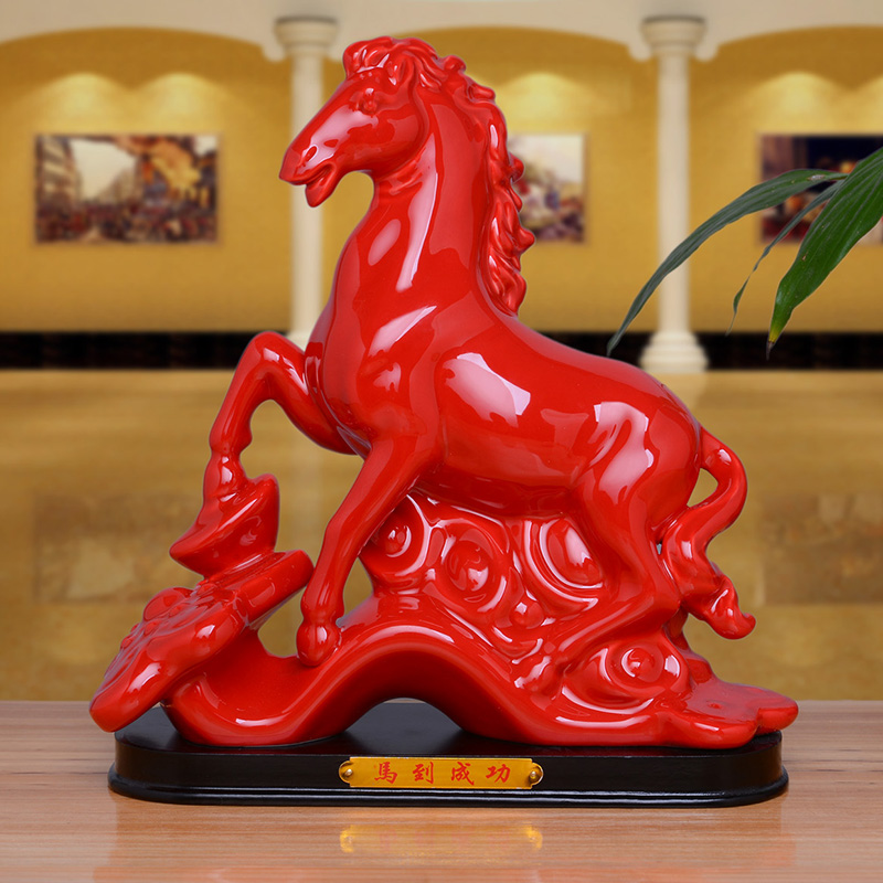 十二生肖馬陶瓷紅馬擺件雕塑馬招財如玉瓷器白馬家居風水辦公擺設