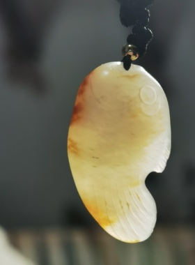 天然新疆和田玉手工雕刻小鱼年年有鱼挂件青金石原石挂件