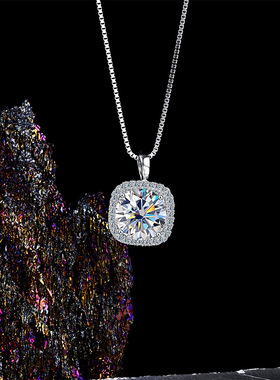 925纯银女士项链莫桑石吊坠贵气高级感方包锁骨链1/2克拉跨境批发