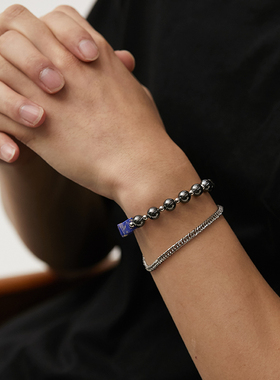 生活需要色彩，调色画笔在手中。