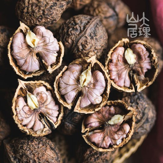 Dali Mountain Jujianzui Purple Rice Walnut Yunnan Walnut Yangbi Ziyi Niangqing Old Trunk Walnut 25 Years