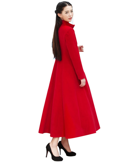 White mid-length cashmere coat slimming and slimming