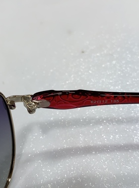 偏光镜艾尼雅厚重板材框金属腿