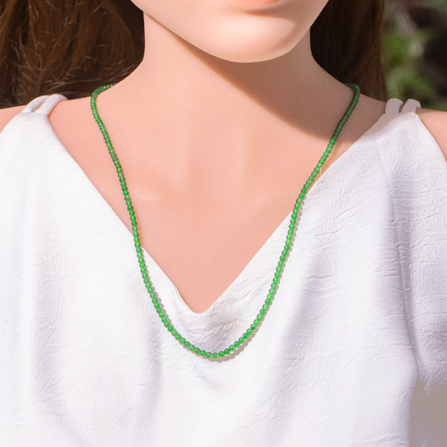 Natural jade bead necklace A is full of green ice species