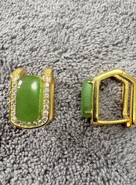 S925纯银镶嵌天然和田碧玉阳绿苹果绿轻奢金色耳钉耳环耳扣