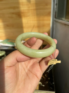 新疆和田玉黄玉鸡油黄手镯大圈口60