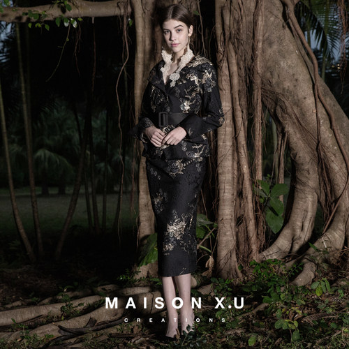 高定设计师品牌 MAISON X.U｜黑金法式优雅金属丝提花半裙包臀裙 - 图0