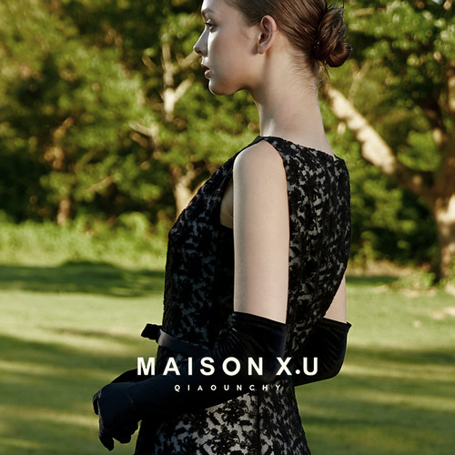 优雅姿态 MAISON X.U｜高定设计师品牌黑色精工蕾丝法式连衣裙 - 图1