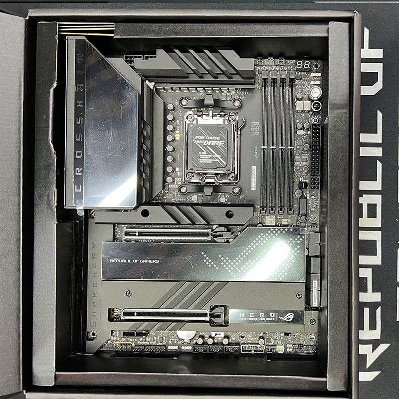 华硕 ROG CROSSHAIR X670E EXTREME主板+AMD 7950X 3D CPU套装-图1