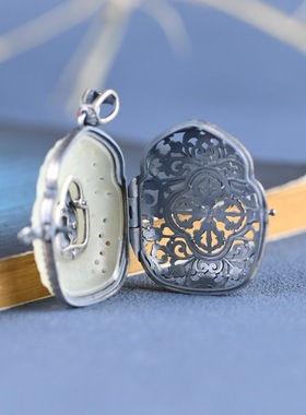 纯银吊坠香囊和田玉复古工艺女款