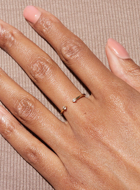 原创设计精致时尚镶钻戒指女轻奢细小精致感个性素圈开口戒食指戒