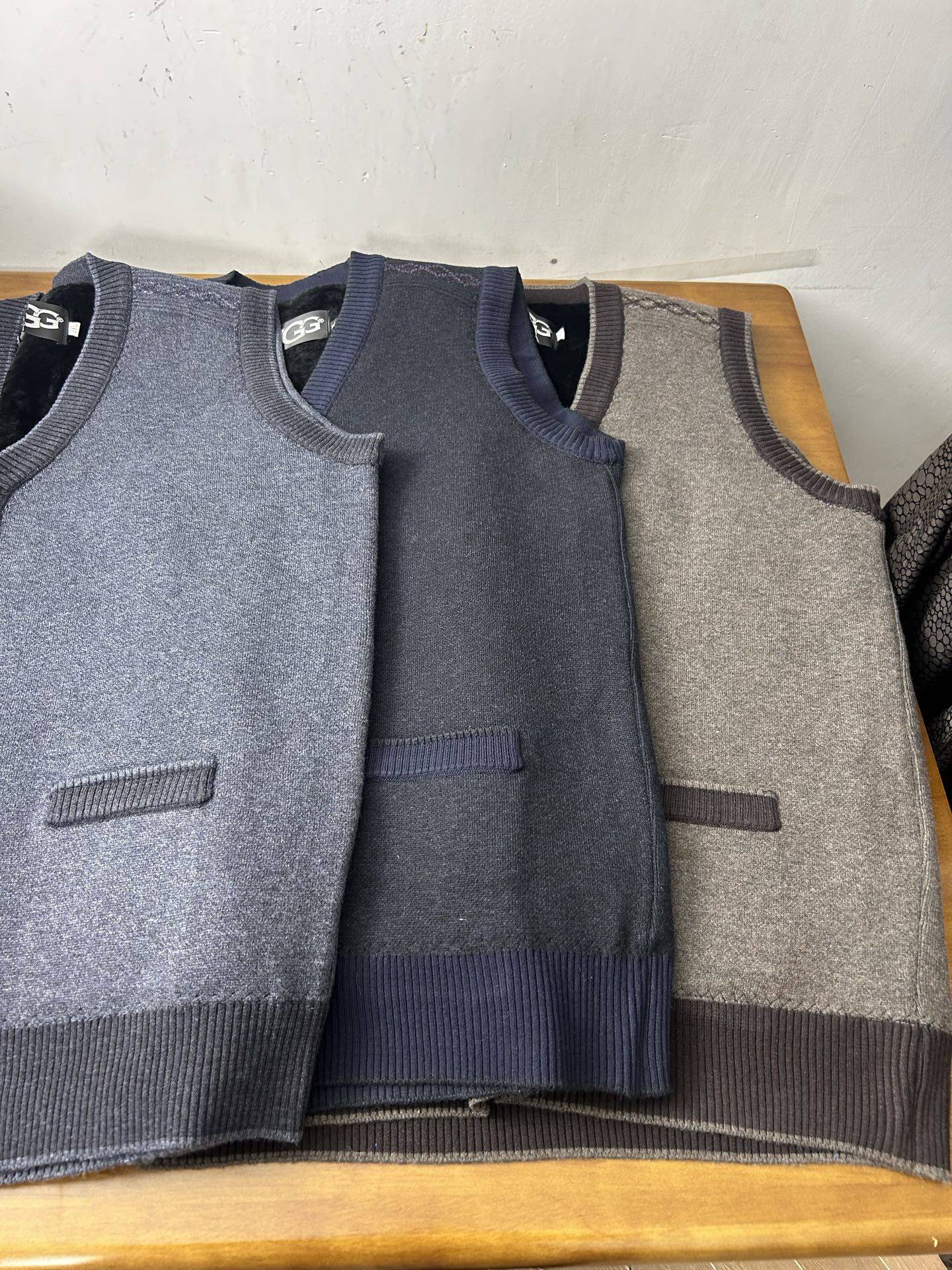 工厂订单甩卖男士进口貂绒级羊皮毛一体加厚保暖马甲针织开衫品牌,淘宝优惠券,粉丝福利购,淘宝优惠卷