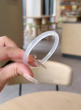 天然高冰玉髓白月光手镯