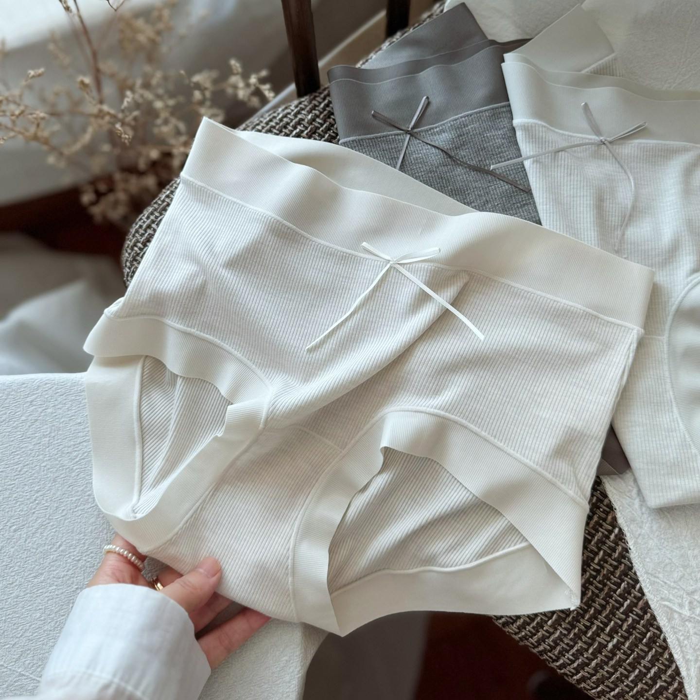 50支超细莫代尔无痕超大弹力女士内裤女生纯色A类纯棉裆包臀螺纹,淘宝优惠券,粉丝福利购,淘宝优惠卷