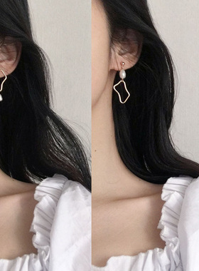 甜星不对称天然珍珠耳环女气质时尚名媛新款高级感法式银针耳钉