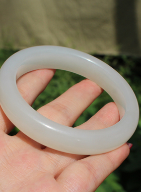 新疆细腻油润且末料白玉5mm手镯