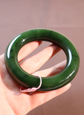 俄罗斯菠菜绿碧玉55mm胖圆条手镯