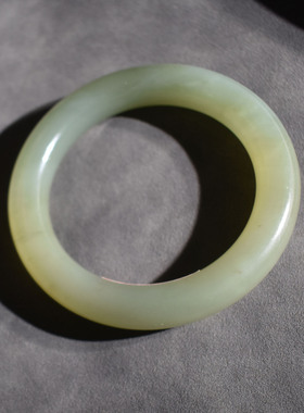 美滋滋方言和田玉老坑青海料细腻高冰胶湖水绿精美正装55mm手镯R1