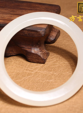 青海料白玉藕粉52*44mm贵妃手镯