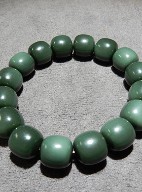 惊呆了方言精品和田玉新疆细腻沙枣青籽料双色14mm老型珠手串w2