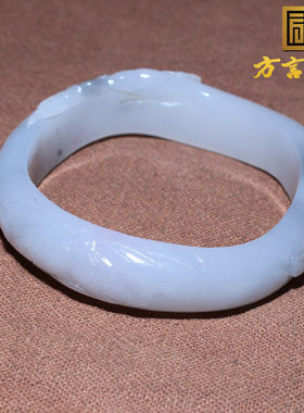 惊呆了方言品牌和田玉珍藏级青海料烟紫内径卡54mm花开富贵手镯O8