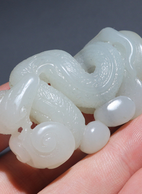 重量级方言品牌和田玉珍品新疆老熟沁秋梨皮青花籽料生肖蛇挂件A8