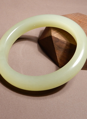 青海老坑料无结构冰底淡晴水手镯