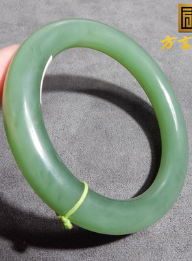 方言和田玉苹果绿带猫眼手镯