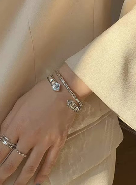 日韩叠戴组合手镯女ins复古菱形几何猪鼻子手环个性学生手饰潮酷