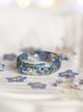 女树脂戒指蓝色勿忘我花朵叶子