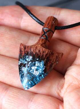 乌克兰代购树脂吊坠箭头中性项链